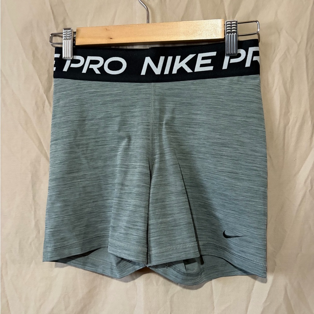 Nike spandex